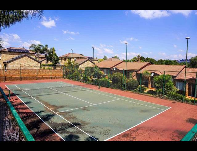 2 BEDROOM TOWNHOUSE FOR SALE IN ALLEN'S NEK